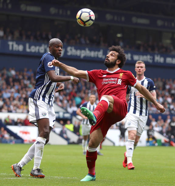 咄咄逼人的 咄咄逼人的