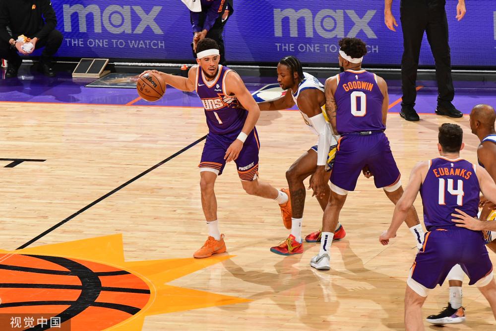 记者：亚伯拉罕转会为200万欧租借+1500万欧强制买断.